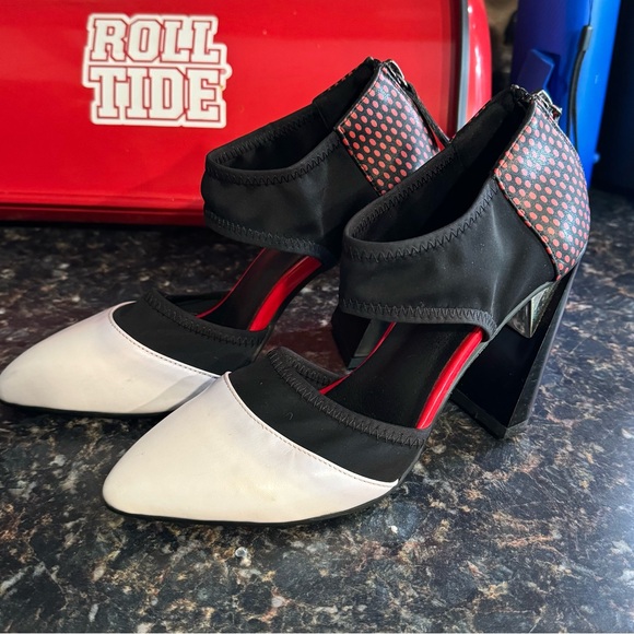 Chic Black and Red High Heels with Ankle Strap - Picture 6 of 10